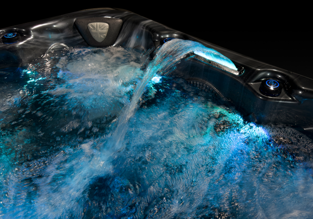 admiral hot tub 11 640x448