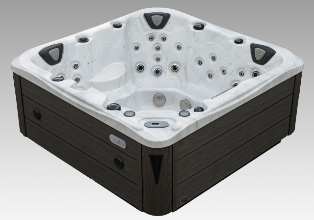 viceroy hot tub 11 640x448