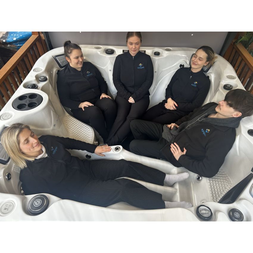 balmoral 5 person hot tub 1